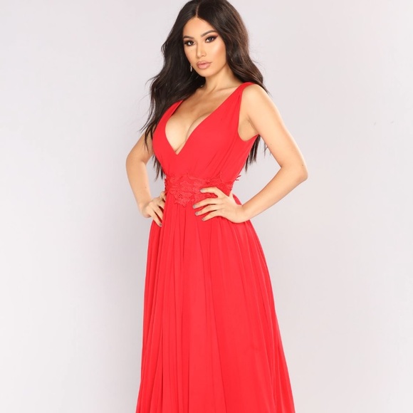 Red Dress - Picture 3 of 7